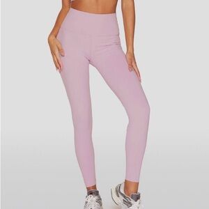 SET Active LUXFORM® LEGGINGS - COWGIRL × 1
Cowgirl / S Light Pink Leggings